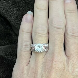 Stunning Sterling silver ring